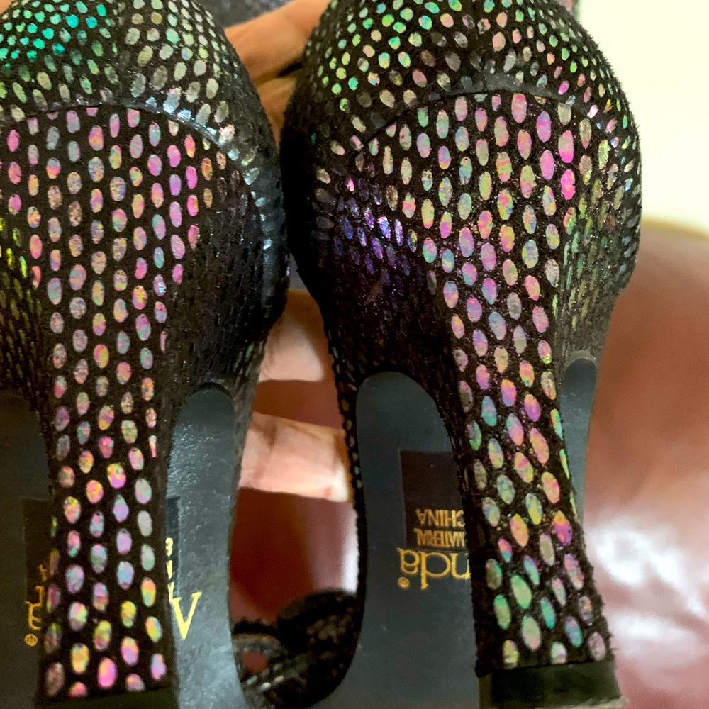 Amanda Size 9M Shoes with matching hand bag set. - Picture 5 of 7